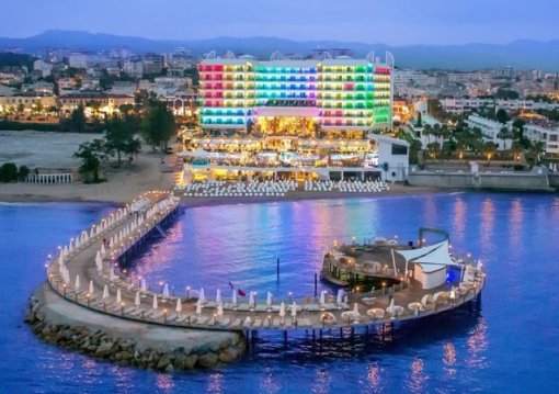 Alanya utazás Azura Deluxe Resort & Spa 5*
