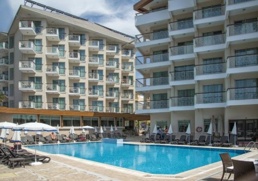 Alanya utazás Riviera Hotel