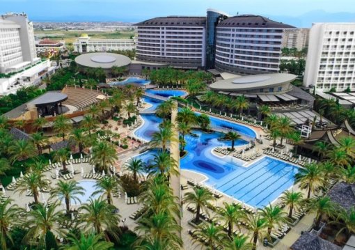 Antalya utazás Royal Wings