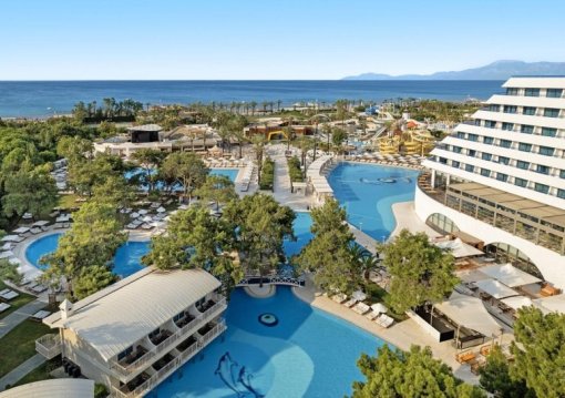 Antalya utazás Titanic Deluxe Lara 5*