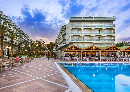 Rodosz Faliraki utazás Apollo Beach