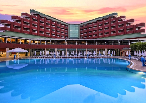 Alanya utazás Delphin Deluxe Resort 5*