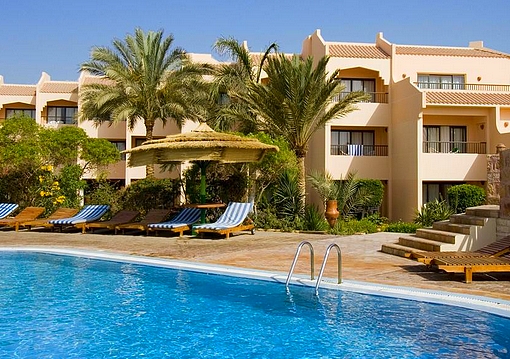 Marsa Alam Al-Quseir utazás Flamenco Beach Resort 4*