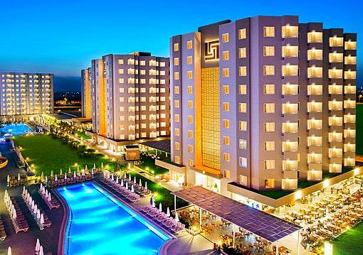 Antalya utazás Grand Park Lara 5*