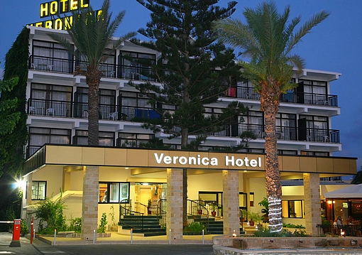 Dél-Ciprus Paphos utazás Hotel Veronica 3*