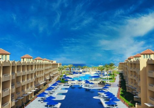Hurghada utazás Amwaj Beach Club Resort 4*