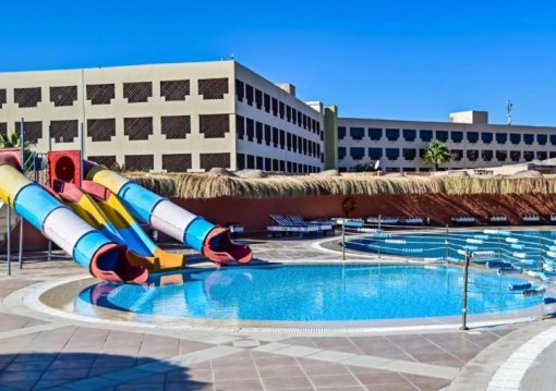 Hurghada utazás Paradise Beach Resort 4*