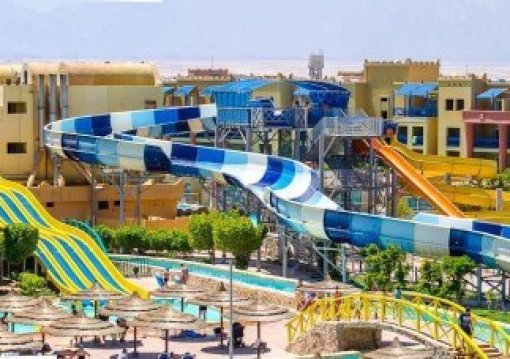 Hurghada utazás Titanic Beach Spa & Aqua Park 5*