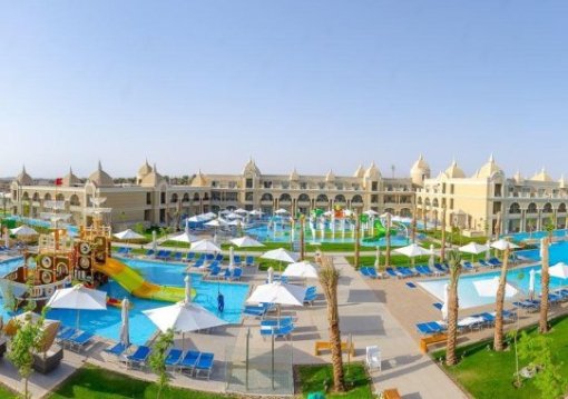 Hurghada utazás Titanic Royal Aqua Park 5*