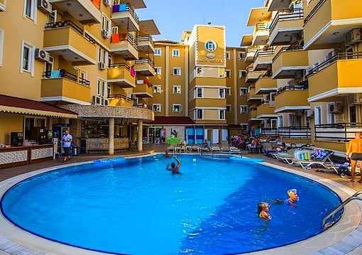 Alanya utazás Kleopatra Ada Hotel 4*