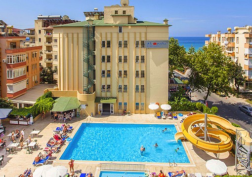 Alanya utazás Kleopatra Beach 4*
