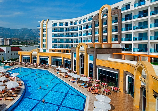 Alanya utazás Lumos Deluxe Resort Spa 5*