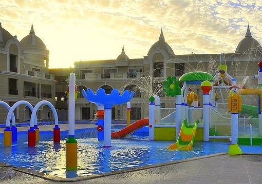 Hurghada utazás Titanic Royal 5*